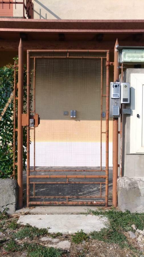 Intero Appartamento Con Giardino E Colazione Dario Parma Ngoại thất bức ảnh
